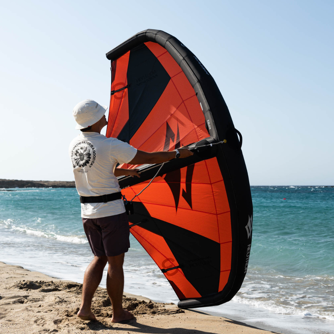VELA DE WINGFOIL NEUTRON 2026 RED/WHITE
