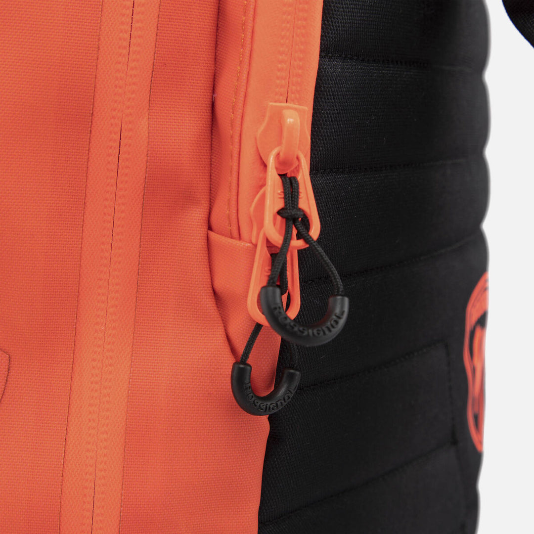 MOCHILA COMMUTERS 25L HOT RED