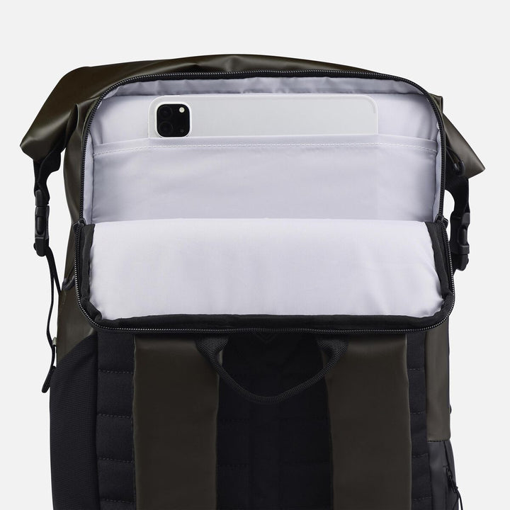MOCHILA COMMUTERS 25L OLIVE SHADOW