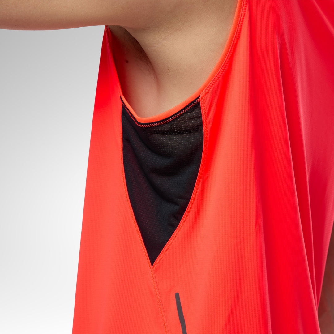 POLERA SIN MANGAS SAPA ULTRA NEON RED